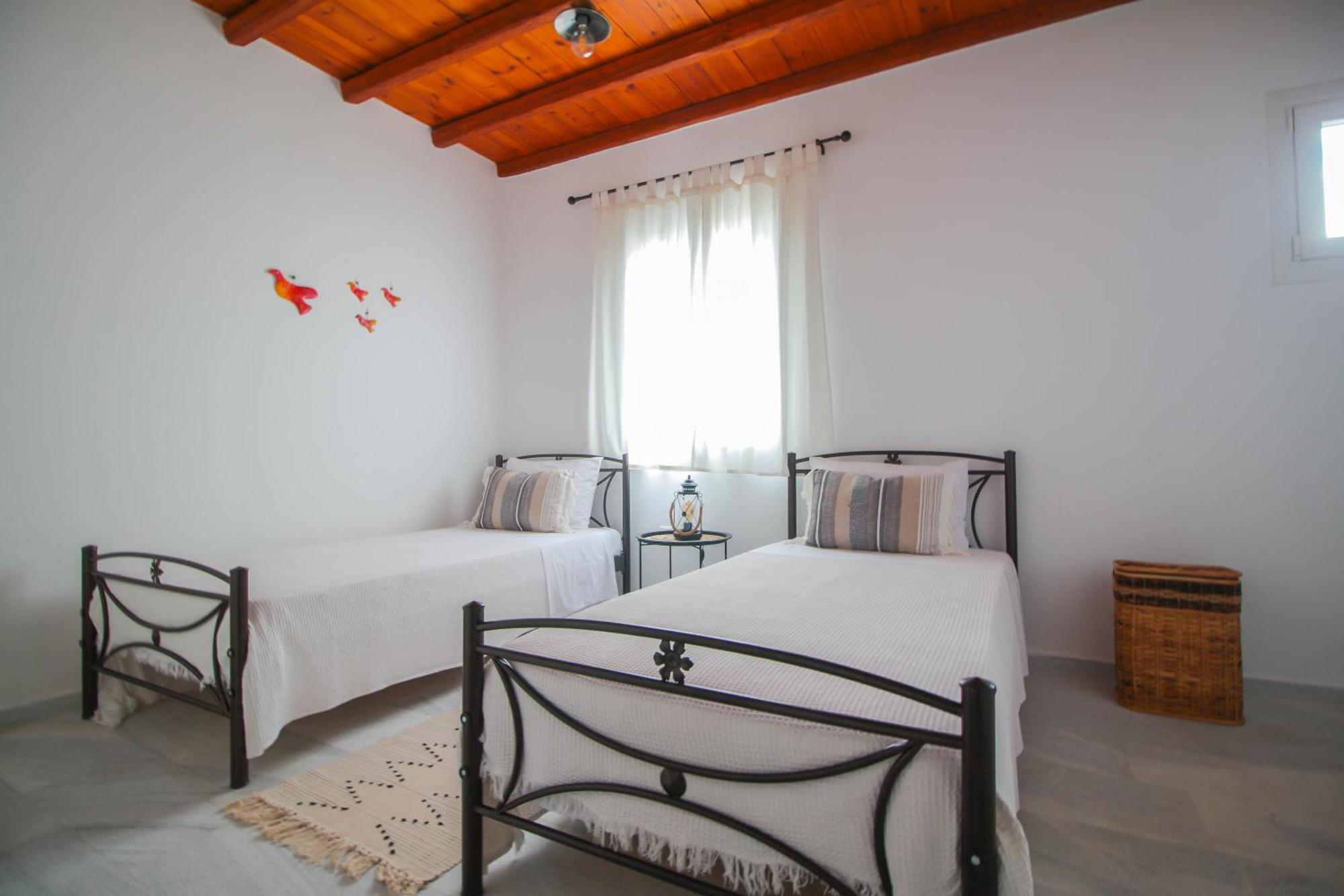 2Br Fully Equiped Cottage Home - Near The Beach Ájosz Joánisz Kültér fotó